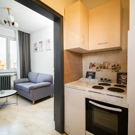 Sunny Floor Near Tokuda Hospital & Paradise Mall Daire *