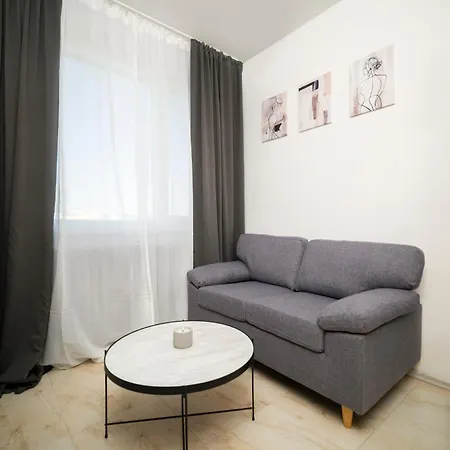 Apartment Sunny Floor Near Tokuda Hospital & Paradise Mall Sofia